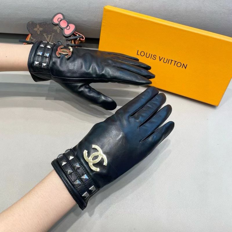 Chanel Leather Gloves
