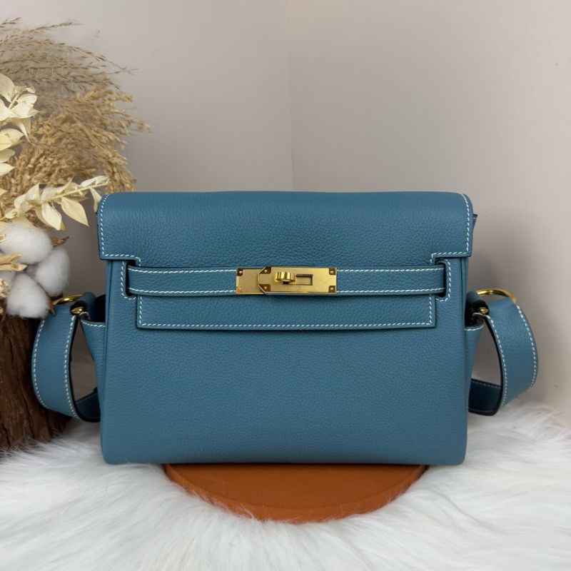 Hermes Kelly Messenger PM in Togo Leather-Blue jean