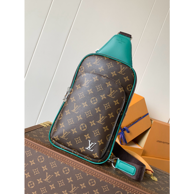 M12734 Avenue Slingbag